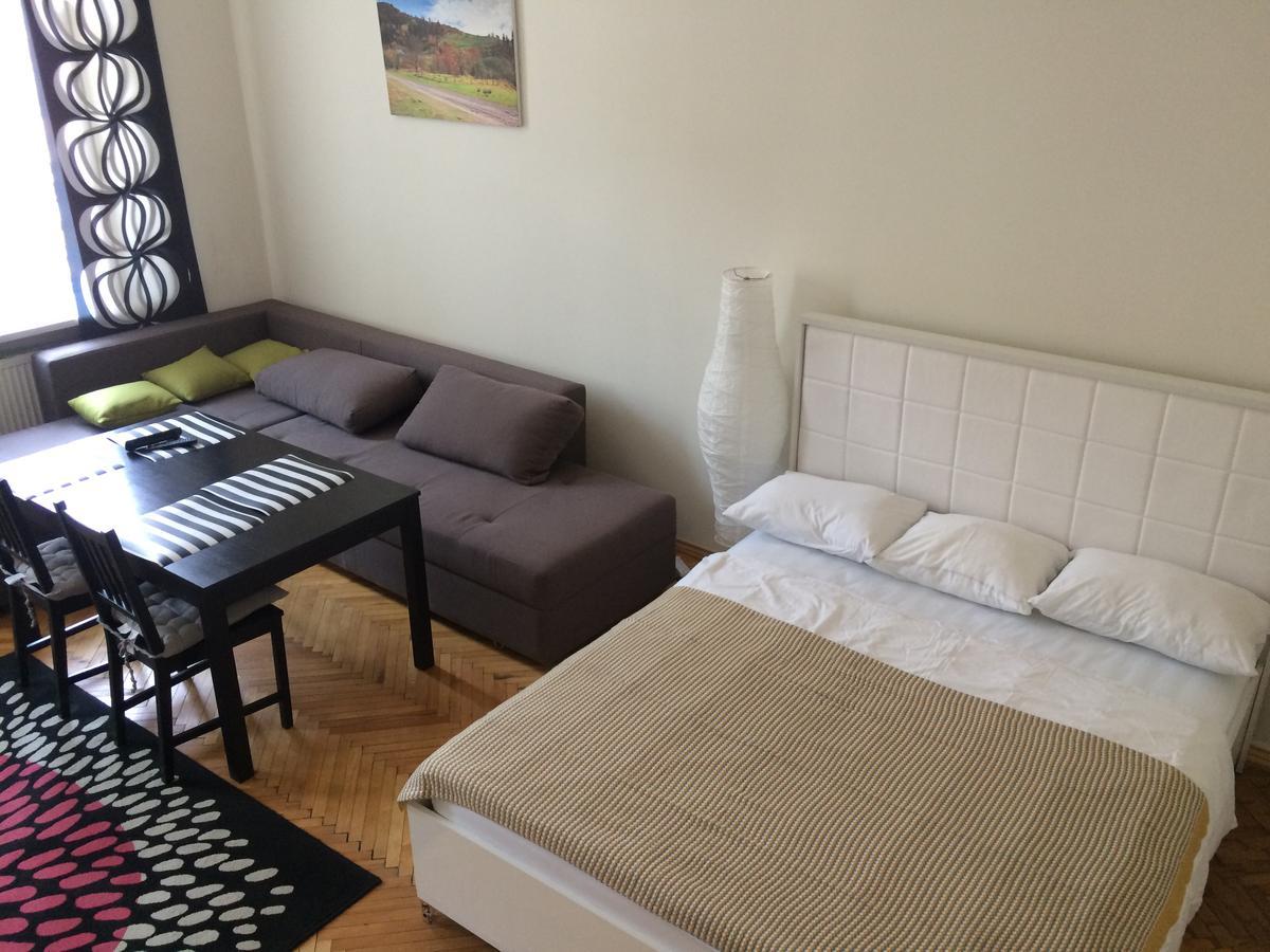 Cozy Apartment 39/34 Lviv Exterior photo